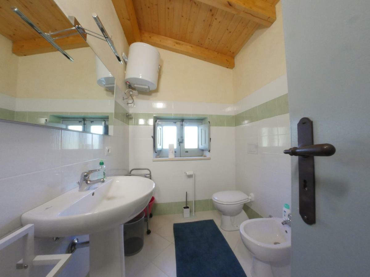 Вілла La Casa Del Miele Di Borgo Carbone Локрі Екстер'єр фото