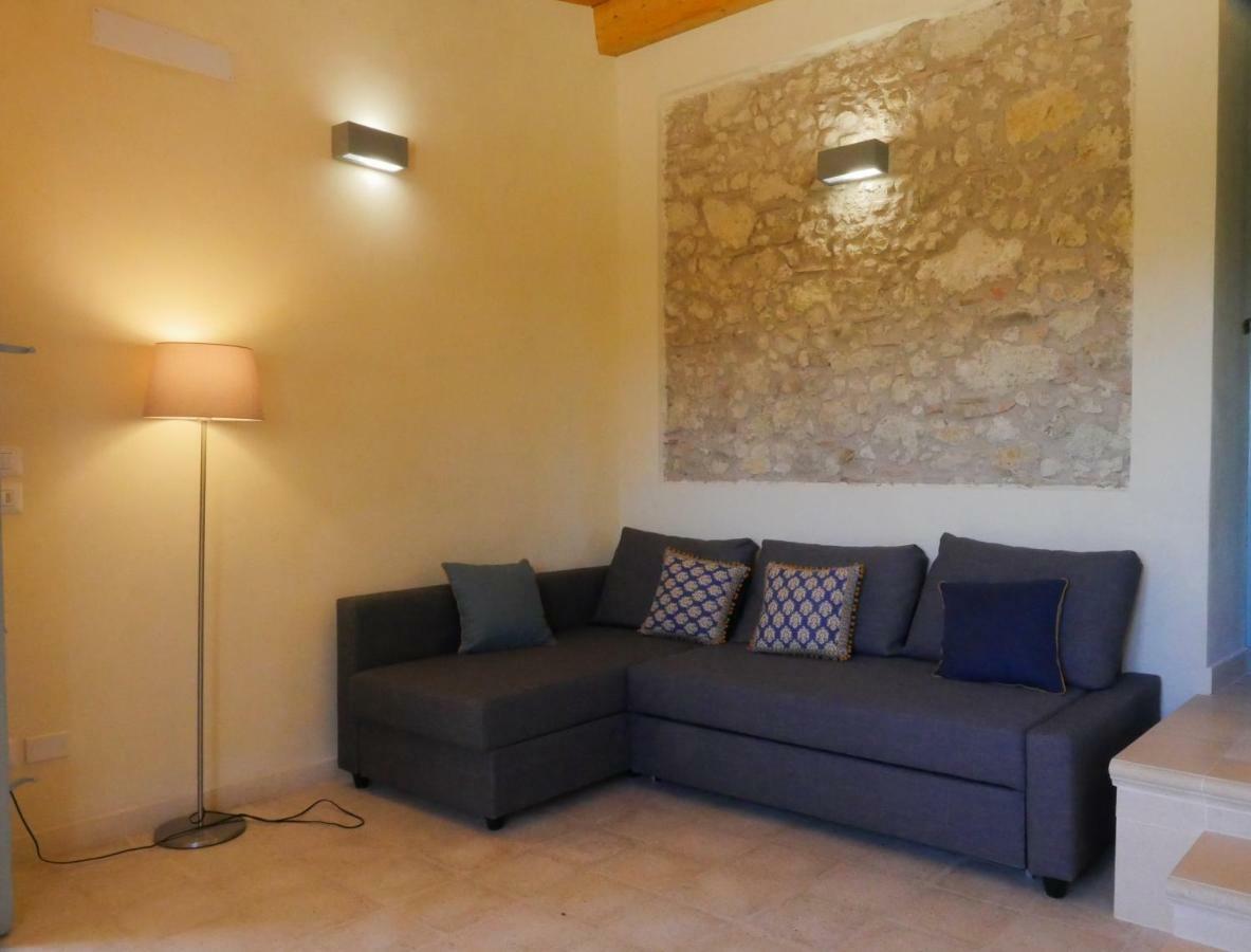 Вілла La Casa Del Miele Di Borgo Carbone Локрі Екстер'єр фото